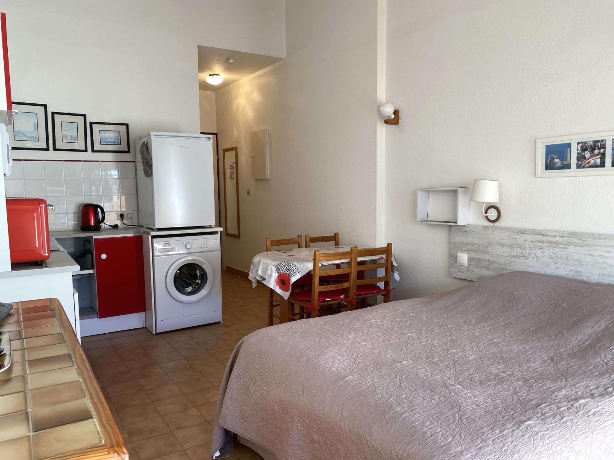 Studio Cosy Avec Terrasse, Parking, Proche Thermes - Balaruc-Les-Bains - Fr-1-553-89 Balaruc-les-Bains Exterior foto